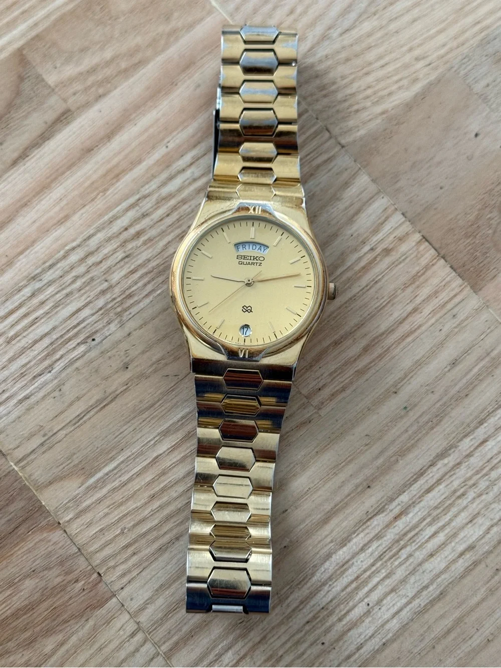 Seiko SQ Vintage Watch Gold Dial, Bracelet, Case Day Date Windows New Crystal